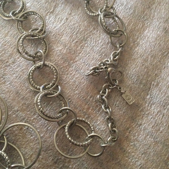 Elegant Silver-Tone Circle Link Necklace - Picture 3 of 3